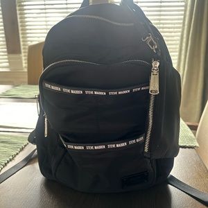 NWOT✅ Steve Madden medium sized mini backpack 🖤